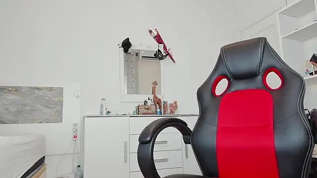 anisialuna_ webcam