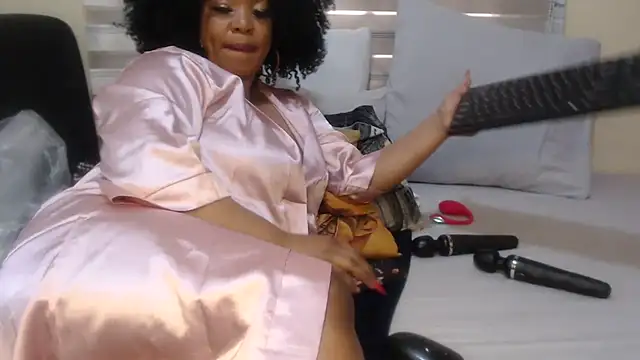 Foxybrownxx1 webcam