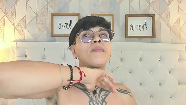 b3k_afrodict webcam