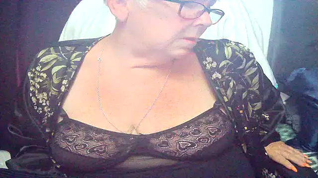 Playful_MILF_Demi live cam