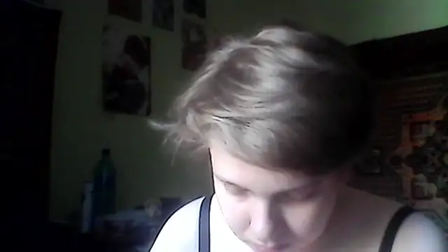 MiraElowen webcam