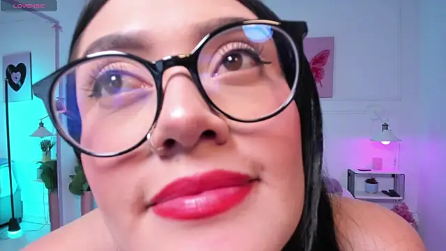 Ivonne_Noir webcam