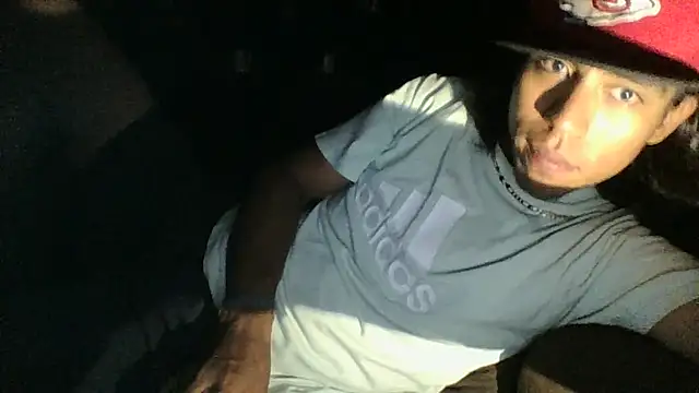 AlexAlejandro13 webcam