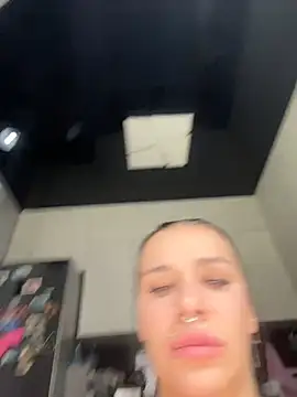 Queen_of_pain webcam