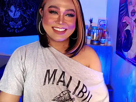 MelindaOnDuty_ webcam