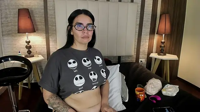 Hannah_Cross webcam