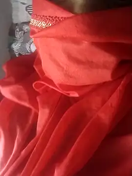 kavinila143 live cam on StripChat