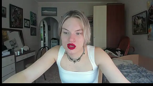 milliKira006 webcam