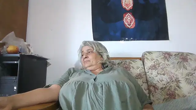 ExquisiteMature webcam