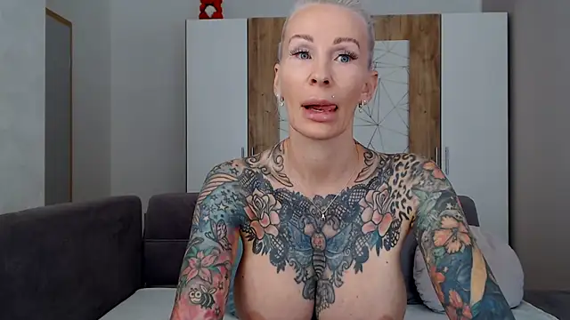 Wild Vibes make my Pussy crazy 😏😋 Check out new Tipmenu !!! 🥵 