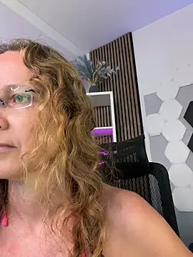 AnnikaRose live cam