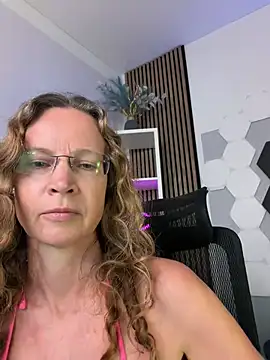 AnnikaRose live cam