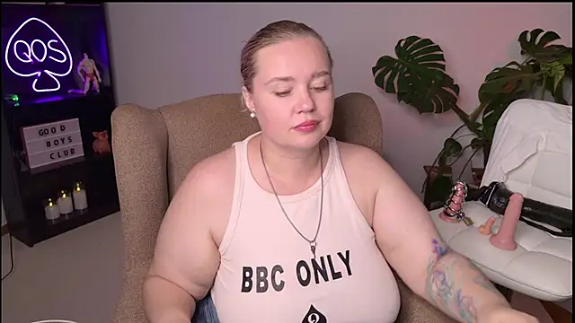 MargotGrey webcam