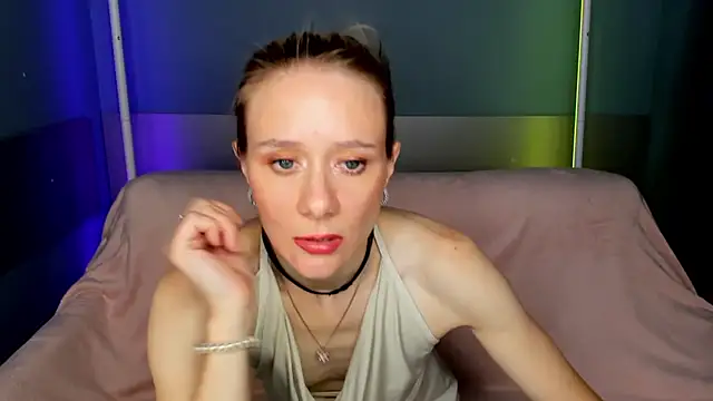 NikaBond live cam on StripChat