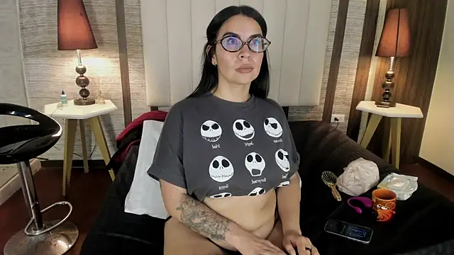 Hannah_Cross webcam