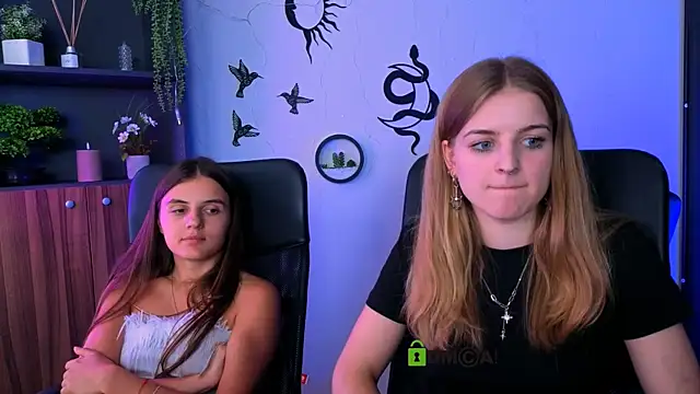 lisa_dark_ webcam