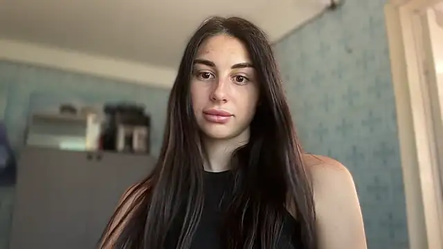 LiluMartiznir live cam on StripChat