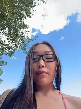 trytomakememoam webcam