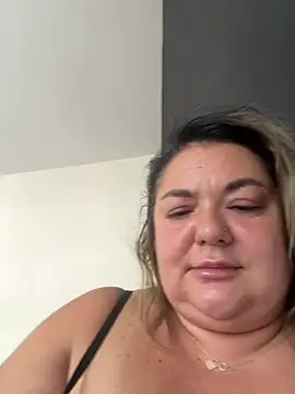 MikyVesela webcam