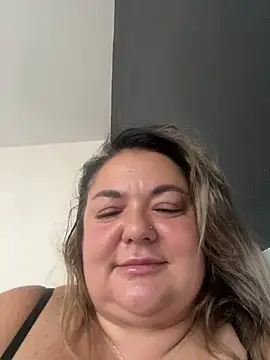 MikyVesela webcam
