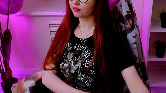 CarolGiggly webcam