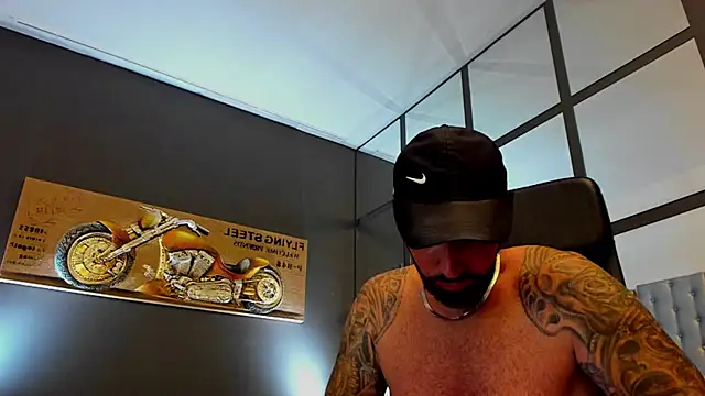 AronGrant webcam