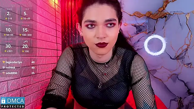 MaeveKuro webcam