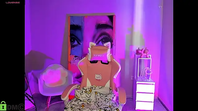 MartaEdams webcam