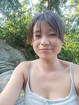 Linda-yiyi webcam