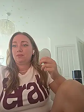 arielsweetieee webcam