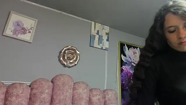 Sharlotshh webcam