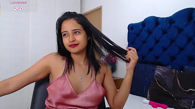 Lili666_ webcam