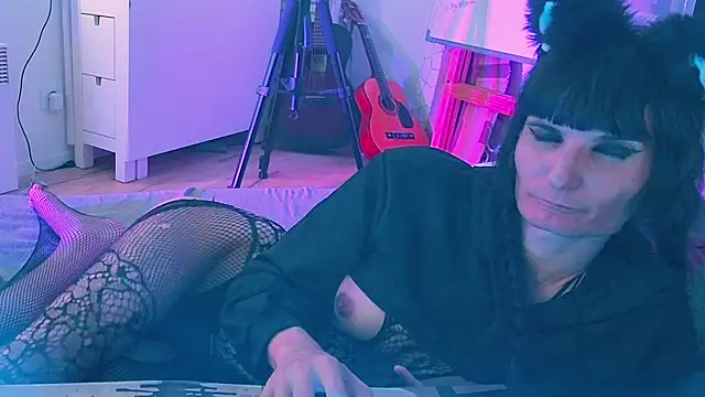 CeriseLapine webcam