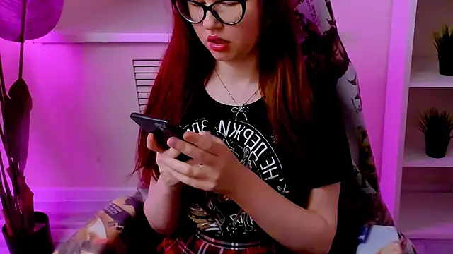 CarolGiggly webcam