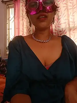 thanusi_2 webcam