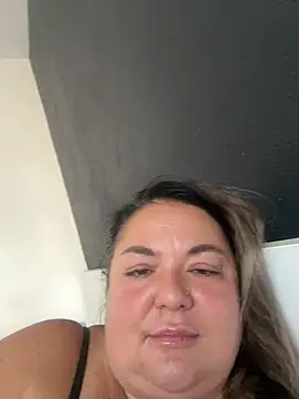 MikyVesela webcam