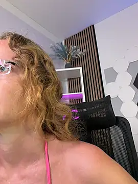 AnnikaRose webcam