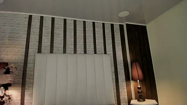 Hannah_Cross webcam