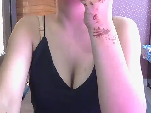 miss-riyaa live sex cam