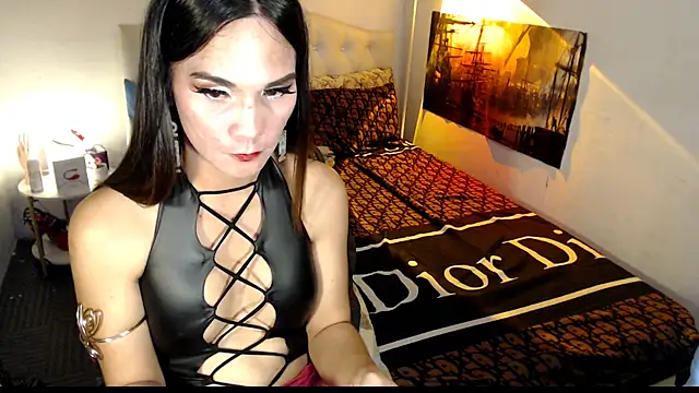NinaDOM4CUM webcam