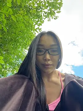 trytomakememoam webcam