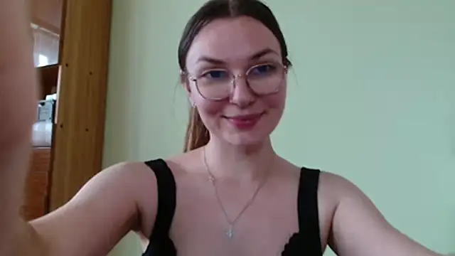 LooveELLYx webcam