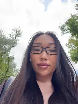 trytomakememoam webcam