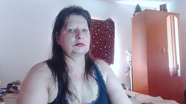 ExtasyMature live cam on StripChat