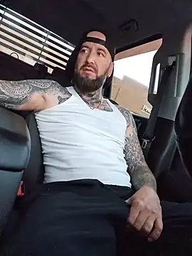 Beardedtattood webcam