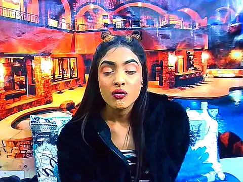IndianPretty14u2Luv webcam