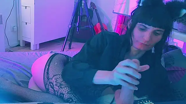 CeriseLapine webcam