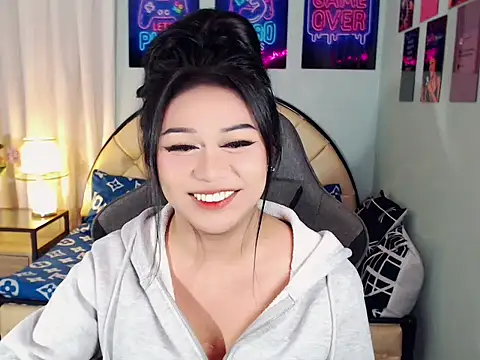 SexxyTsLoverr webcam