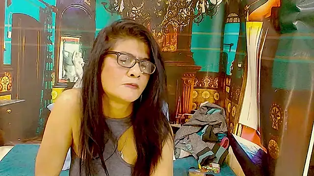 IndianAllure webcam