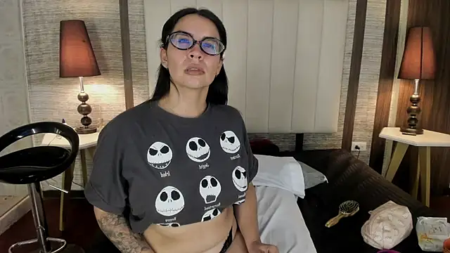 Hannah_Cross webcam